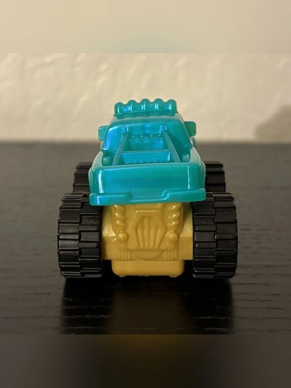 Cars On the Road McDonald’s toys Rumble + Cave Lightning Mcqueen + Ivy figures